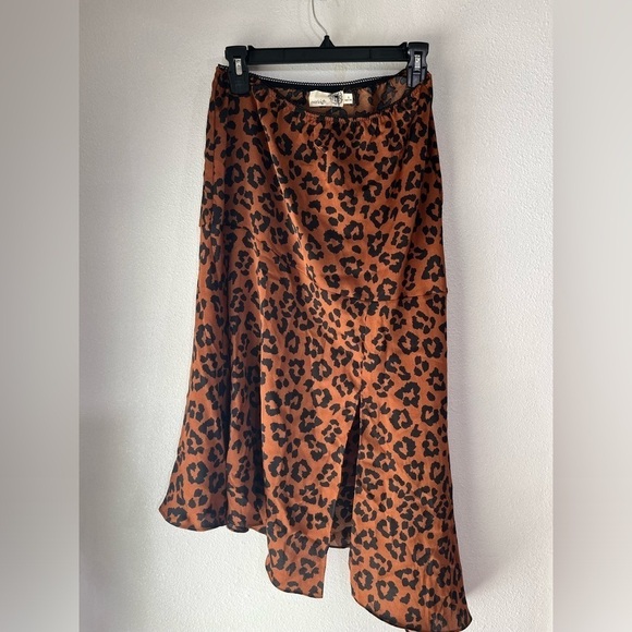 Everleigh animal print skirt asymmetric NWT elastic waste size S - Picture 3 of 7